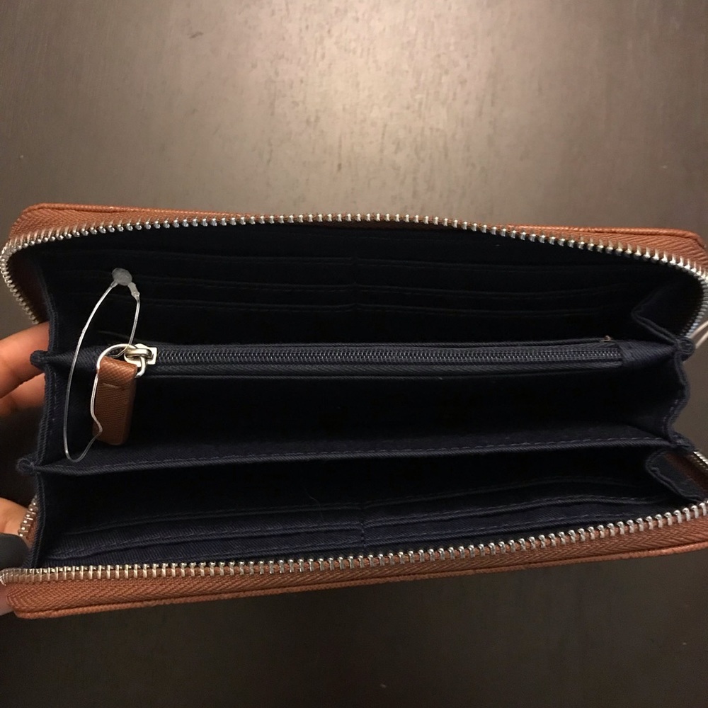 French Connection Wallet - Picture 3 of 5